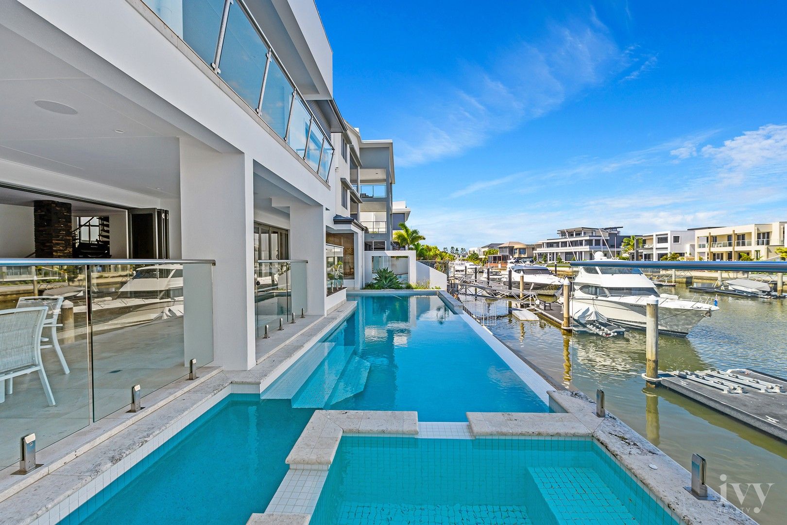 34 Knightsbridge Parade West, Sovereign Islands QLD 4216, Image 1