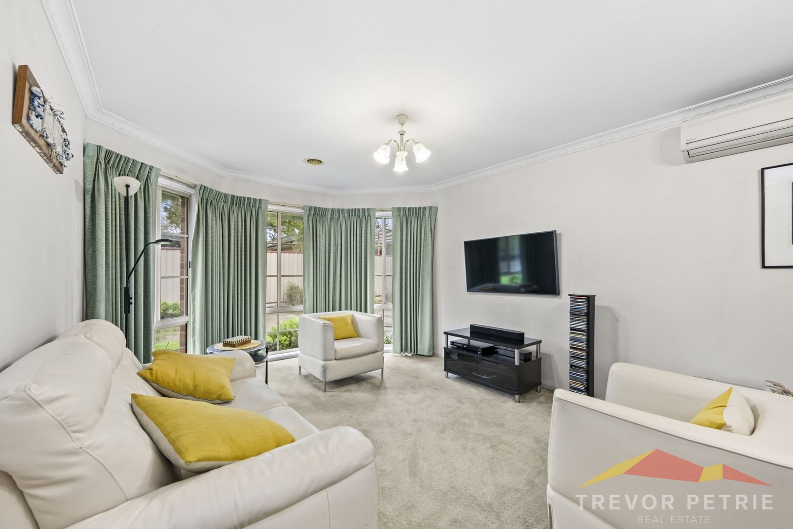 2/1466 Gregory Street, Lake Wendouree VIC 3350, Image 1