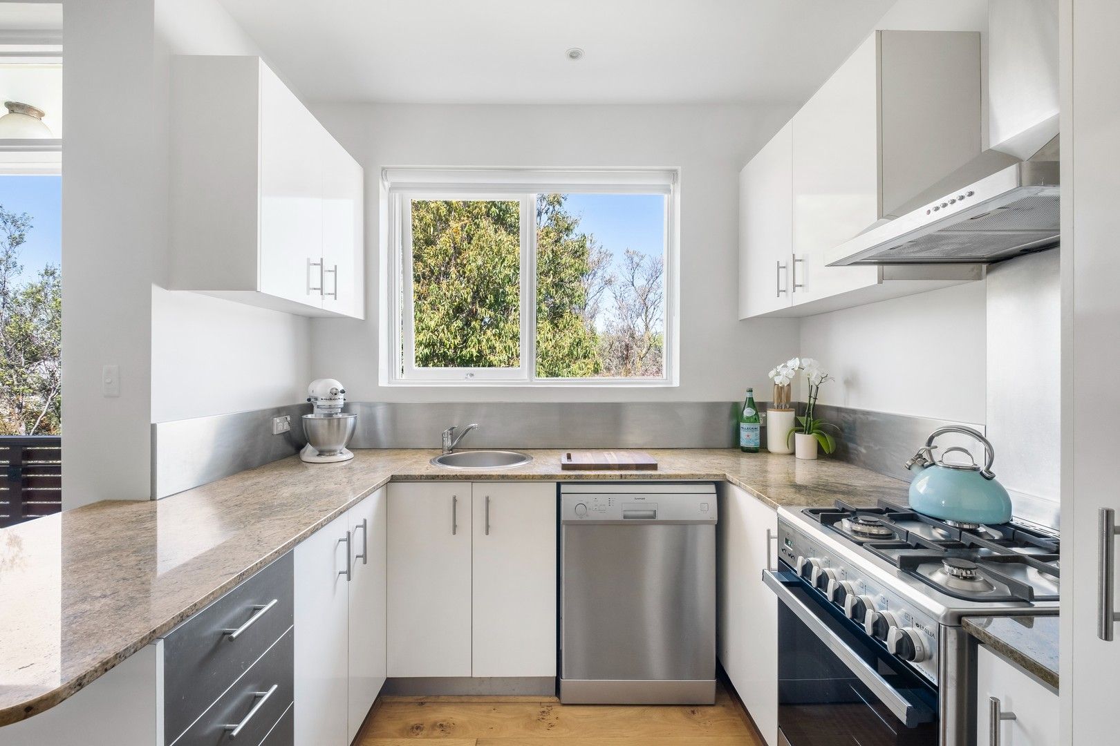 2 bedrooms Apartment / Unit / Flat in 7/23 Raleigh Street MALVERN VIC, 3144