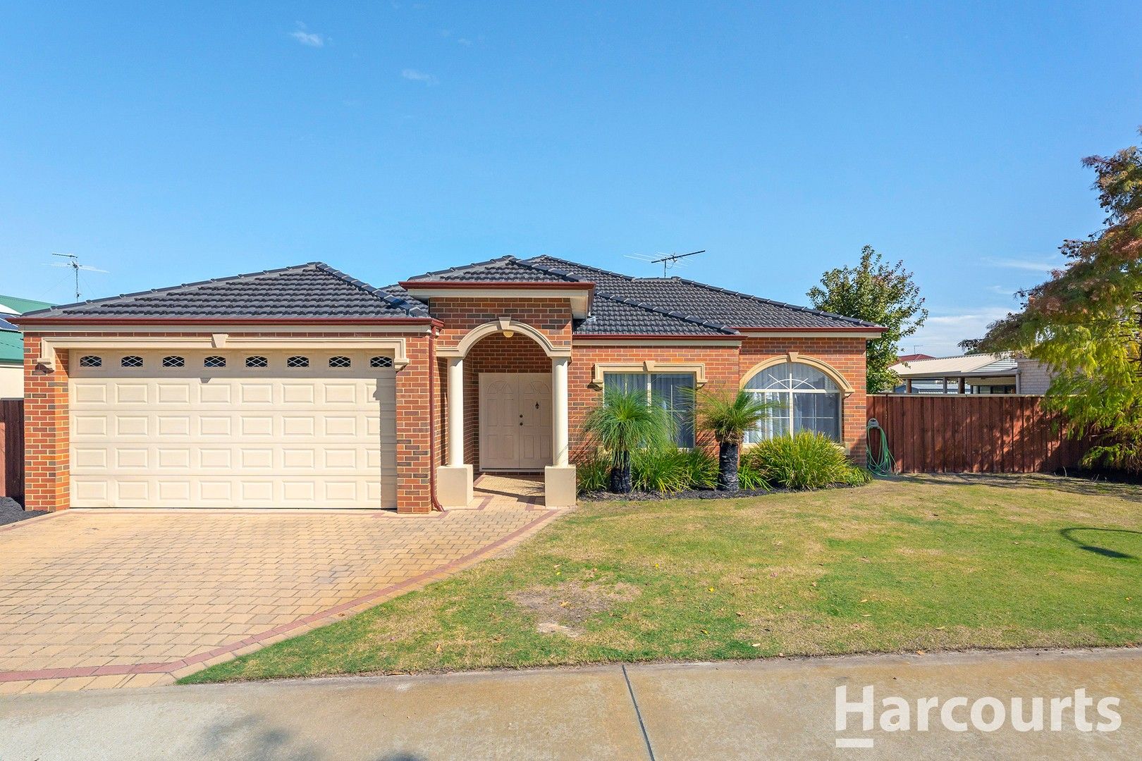 11 Blue Wren Gardens, Coodanup WA 6210, Image 2