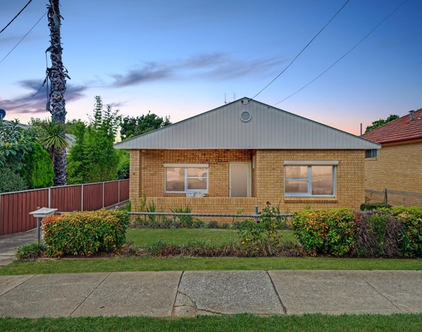 74 Stornaway Road, Queanbeyan NSW 2620