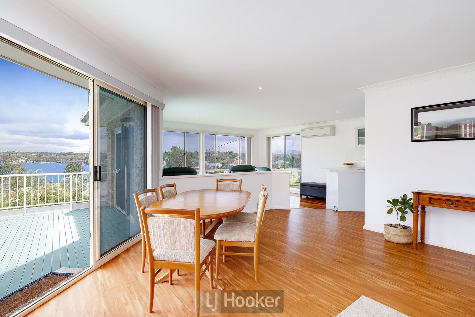 47 Alkrington Avenue, Fishing Point NSW 2283, Image 2