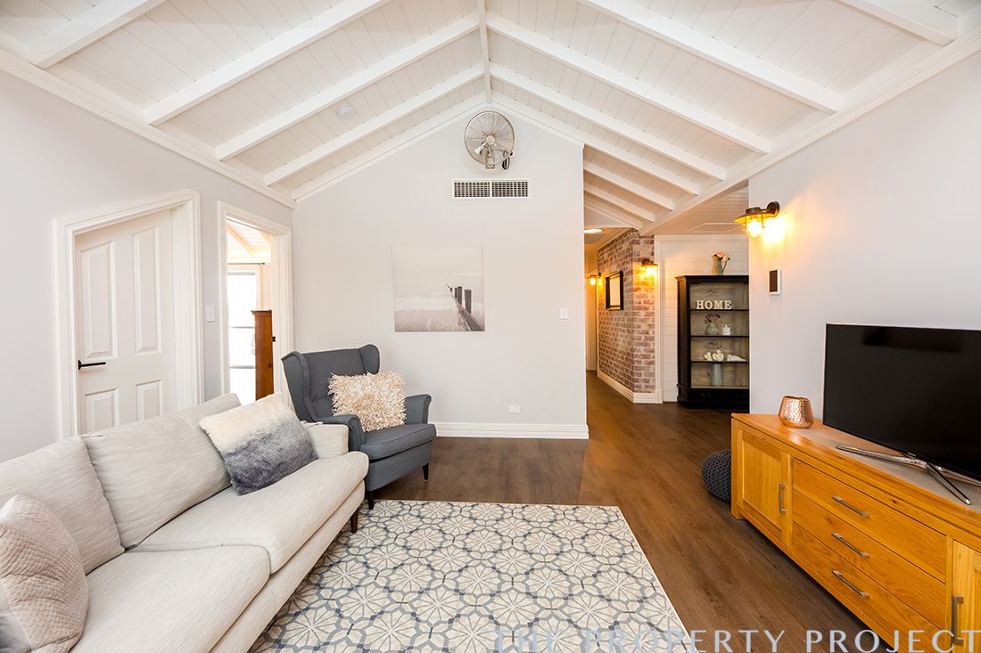 3 bedrooms Studio in 18 Kitchener Street NORTH BEACH WA, 6020