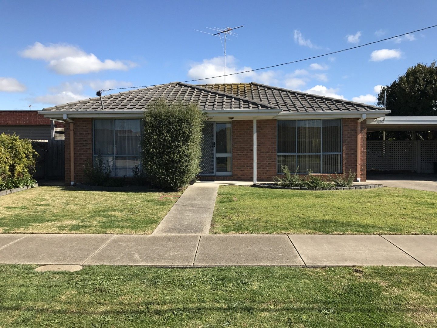 3 bedrooms House in 22 Burdoo Drive GROVEDALE VIC, 3216