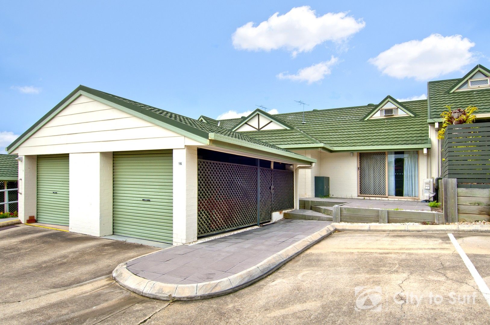 3 bedrooms Townhouse in 16/9 Quinton Court MOUNT WARREN PARK QLD, 4207