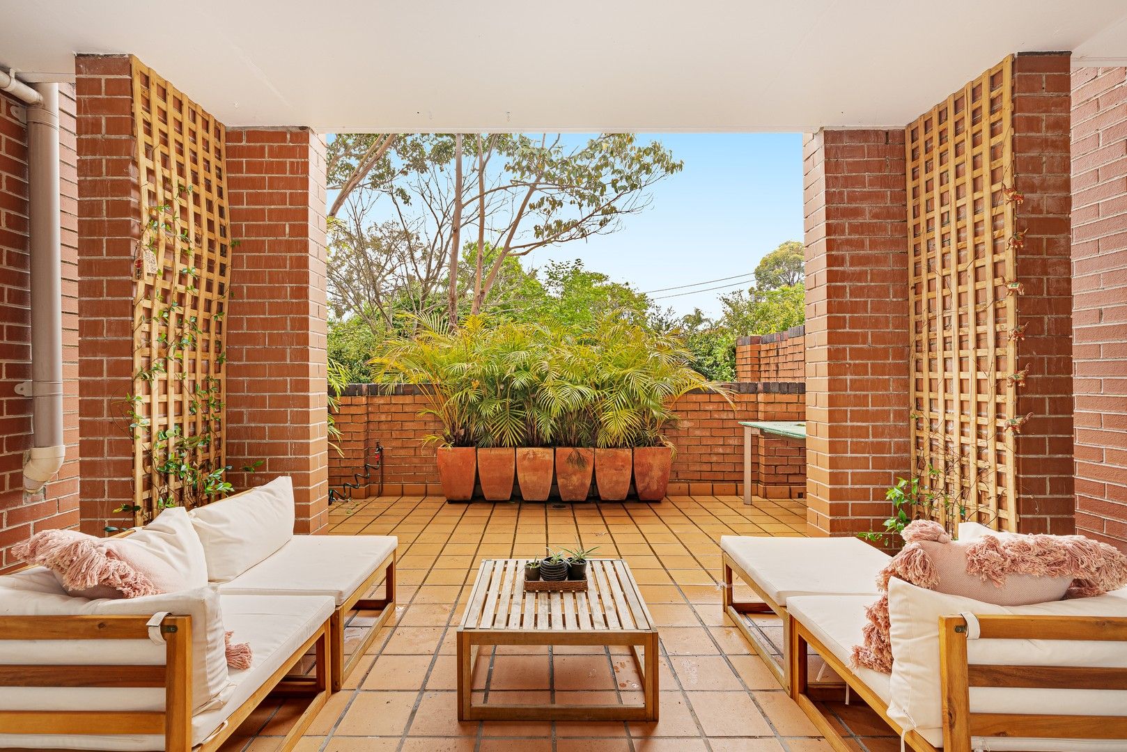 2 bedrooms Apartment / Unit / Flat in 17/20 Dalleys Road NAREMBURN NSW, 2065