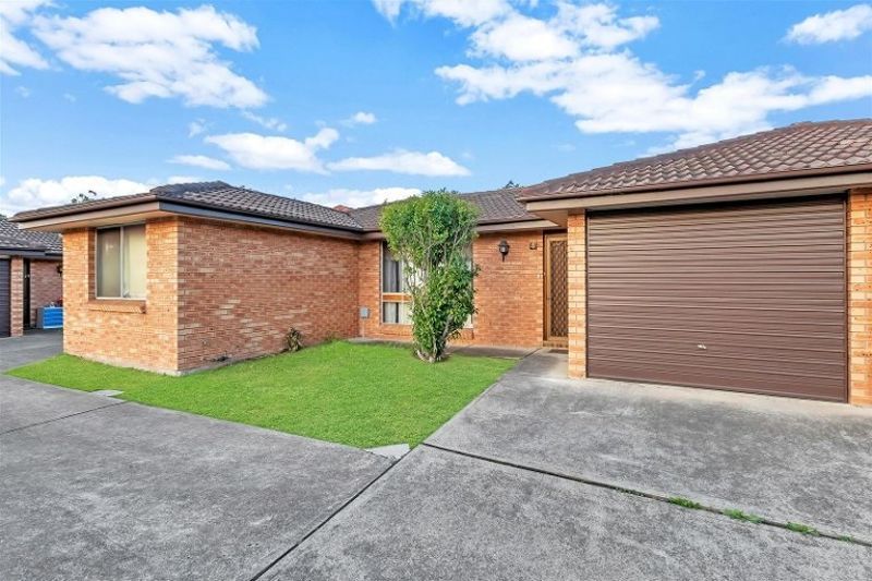 2 bedrooms Villa in 4/9 Fifth Avenue BLACKTOWN NSW, 2148