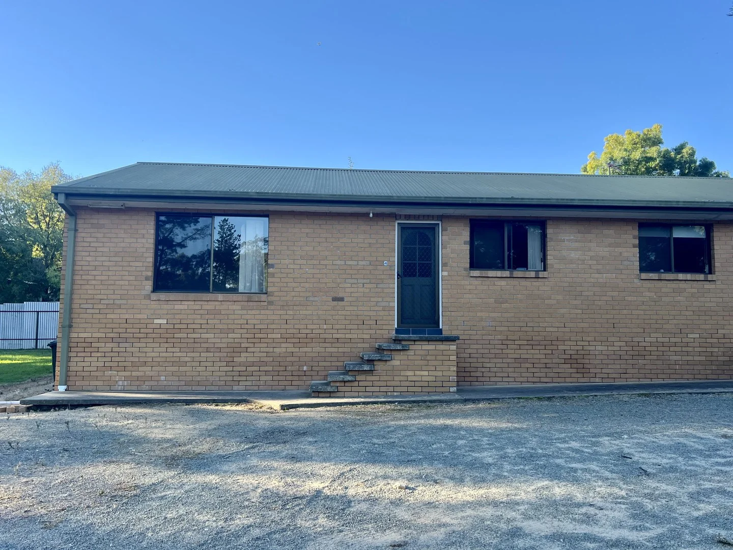 4/32 Blackett Avenue, Young NSW 2594