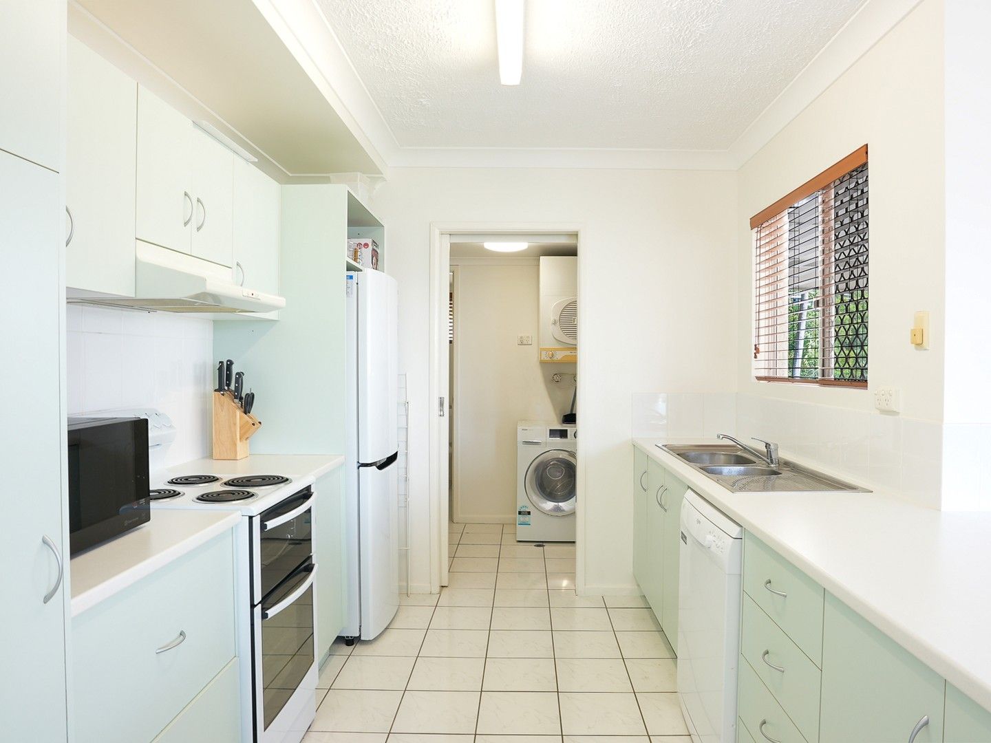 2 bedrooms Apartment / Unit / Flat in 6/4-8 Stuart Street NORTH WARD QLD, 4810