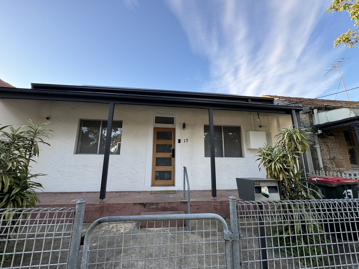 5 bedrooms House in 17 Bowmer Street BANKSIA NSW, 2216