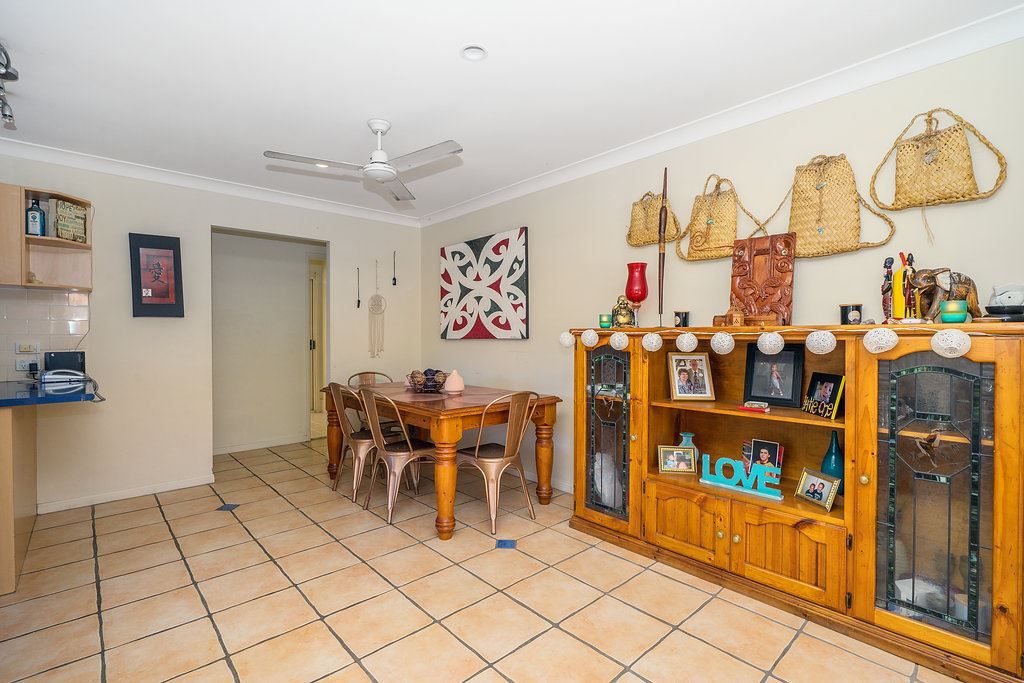 2/8 Government Road, Labrador QLD 4215, Image 2