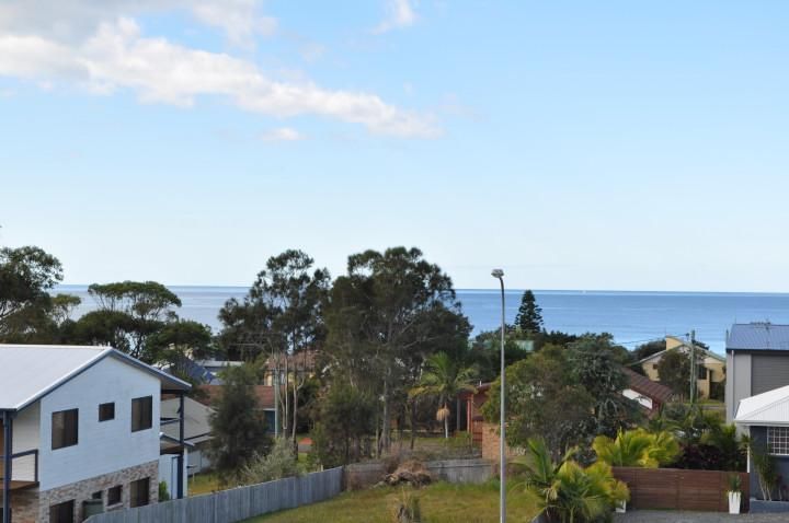 2/21 Emerald Drive, DIAMOND BEACH NSW 2430, Image 1