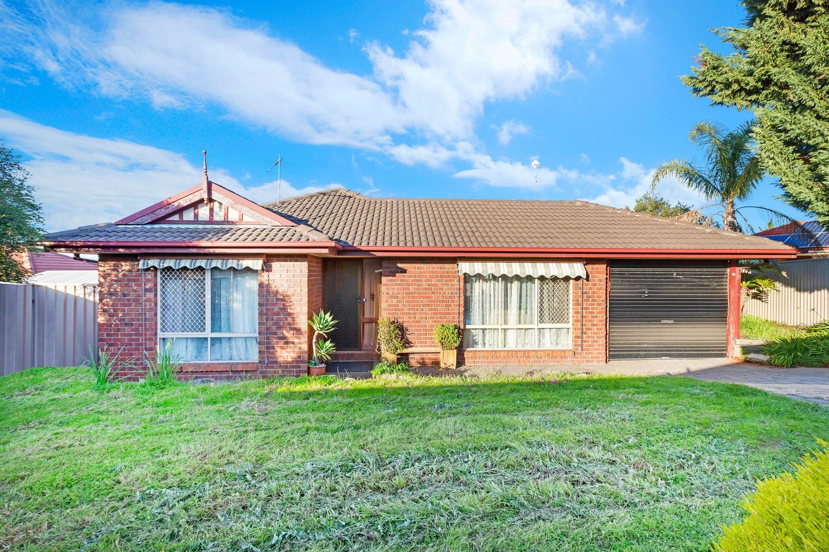 2 Oakleigh Court, Woodcroft SA 5162, Image 0