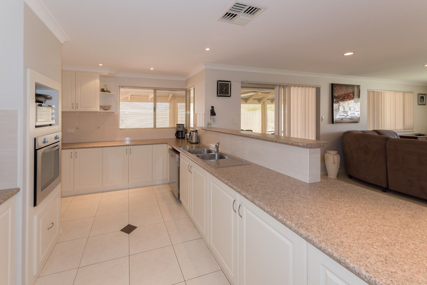 37 Glass Crescent, MAHOMETS FLATS WA 6530, Image 2