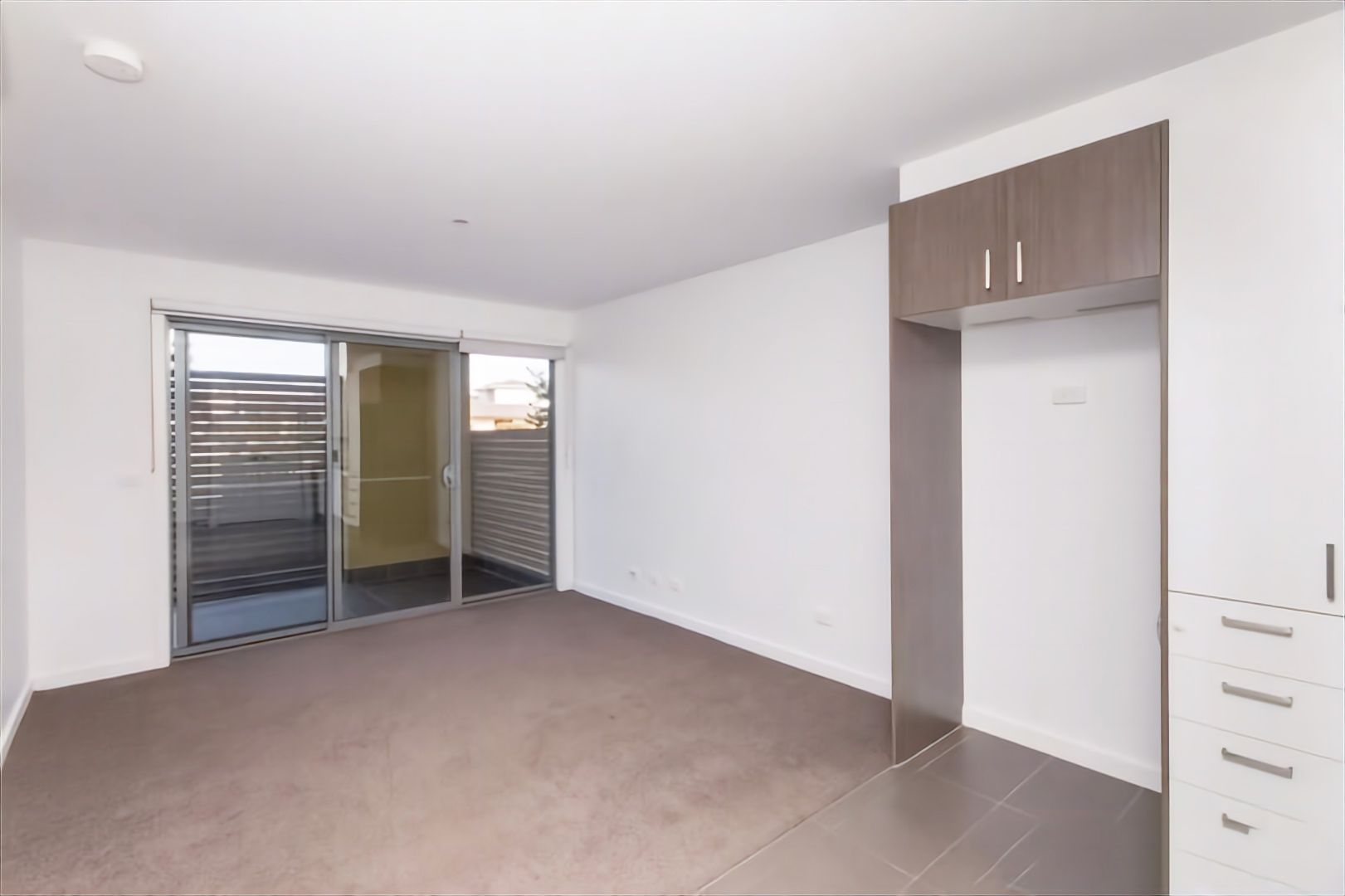 8/50 Hillcrest Street, Crace ACT 2911, Image 2