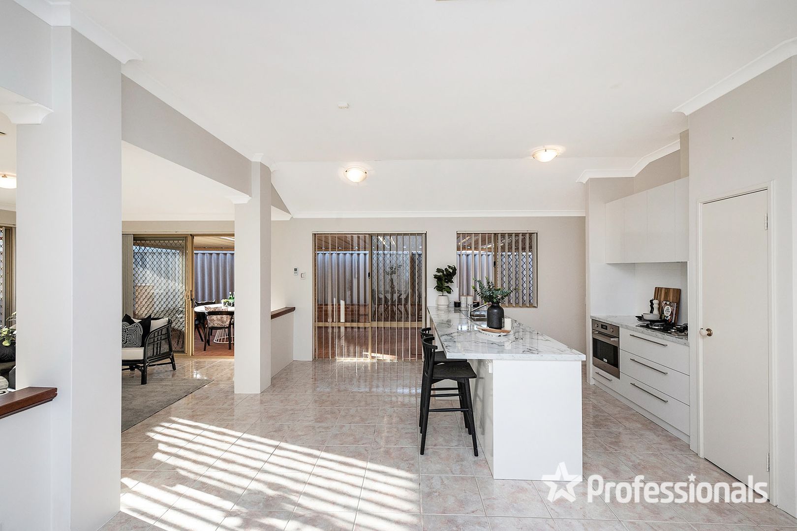 19 Redgate Court, Kiara WA 6054, Image 1