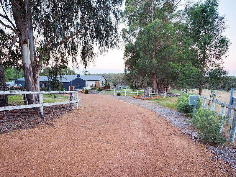 215 Woodbridge Vale, Yallingup Siding WA 6282, Image 2