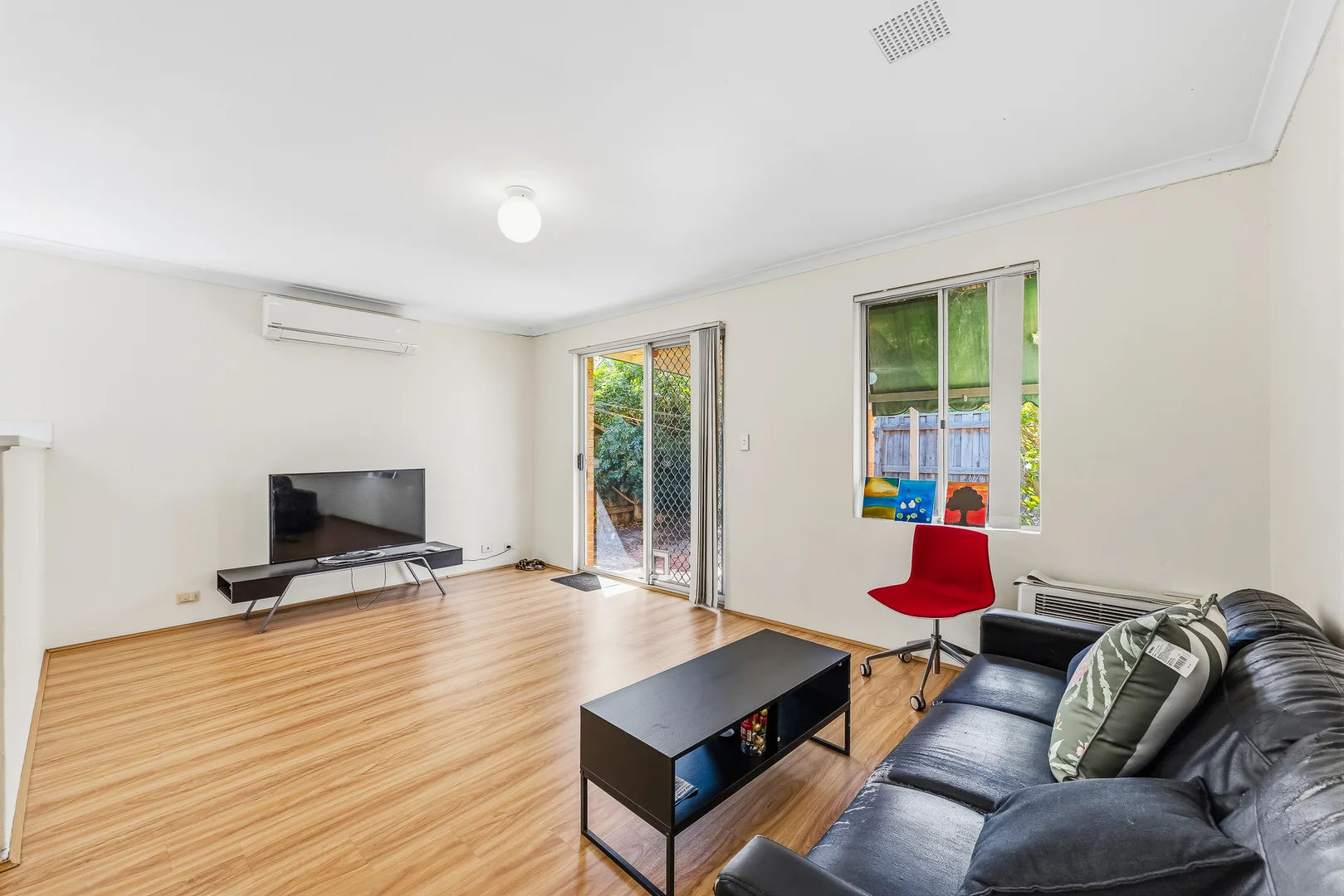 Additional image 8 of 323 Belmont Avenue, Cloverdale WA 6105