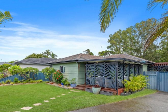 Picture of 13 Farrington Close, CAVES BEACH NSW 2281