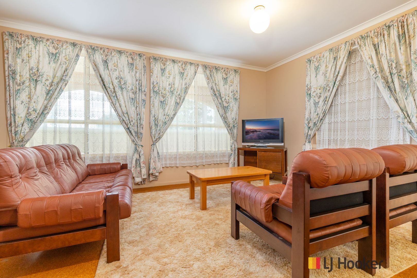 28 Golf Links Drive, Batemans Bay NSW 2536, Image 2