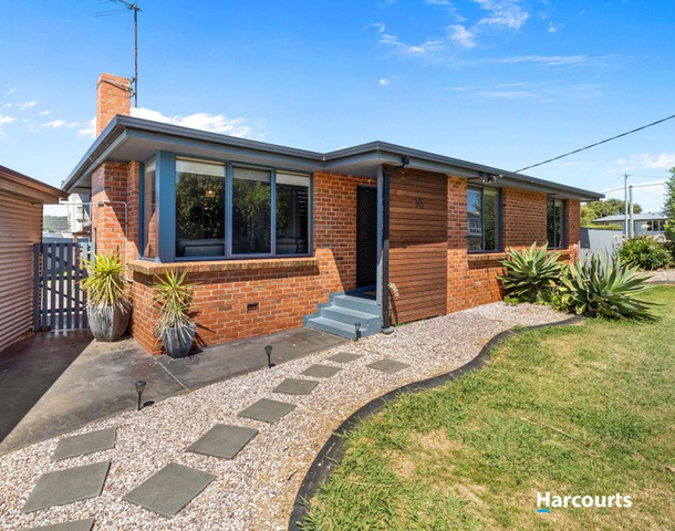 16 Raymond Avenue, Devonport TAS 7310