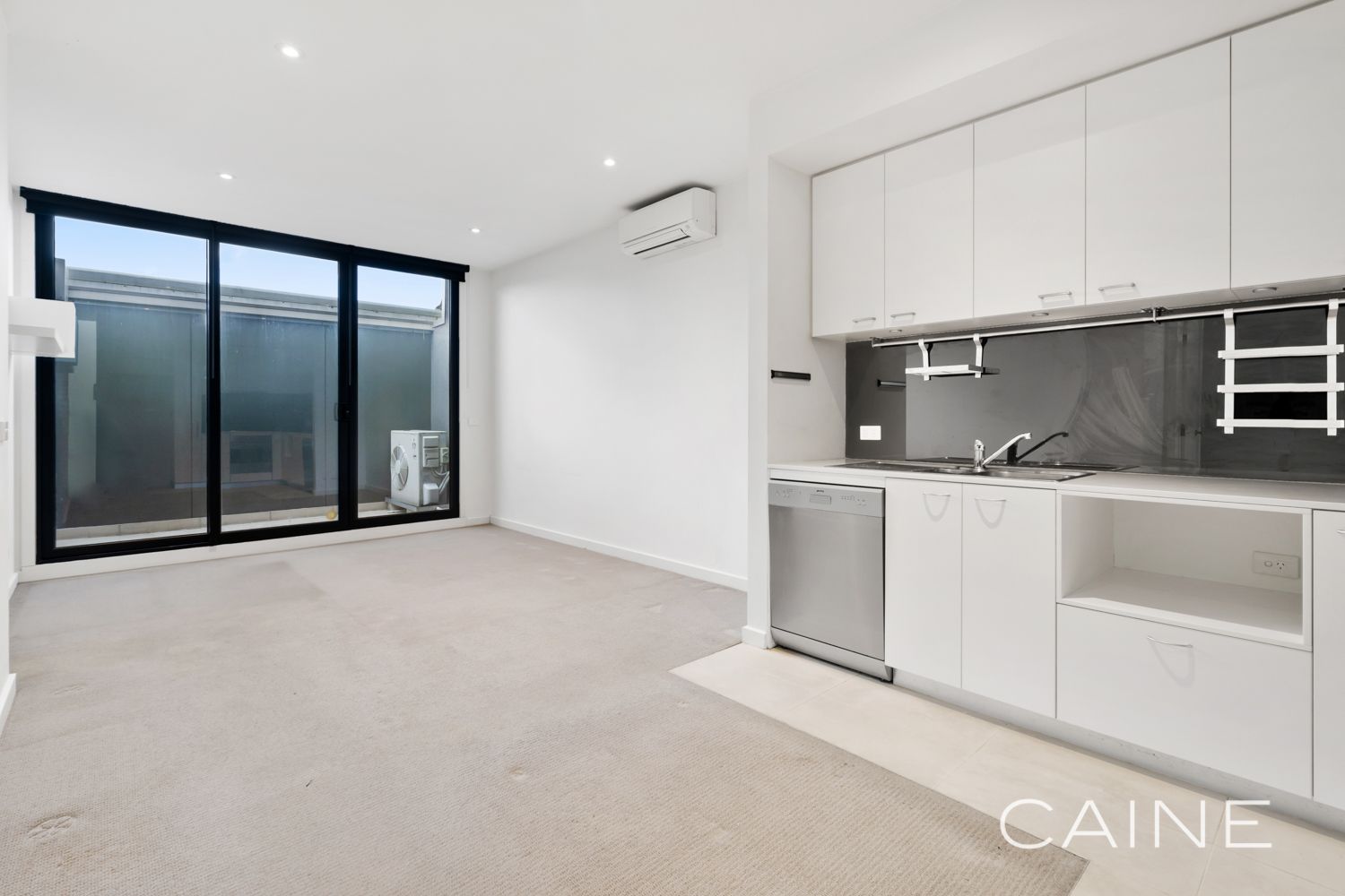 2 bedrooms Apartment / Unit / Flat in 10/165 Noone Street CLIFTON HILL VIC, 3068