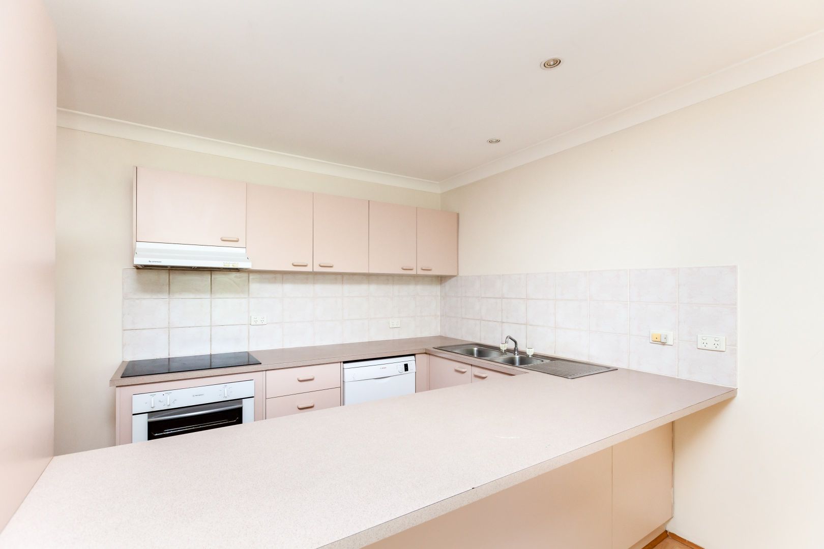 12/1 Waddell Place, Curtin ACT 2605, Image 2