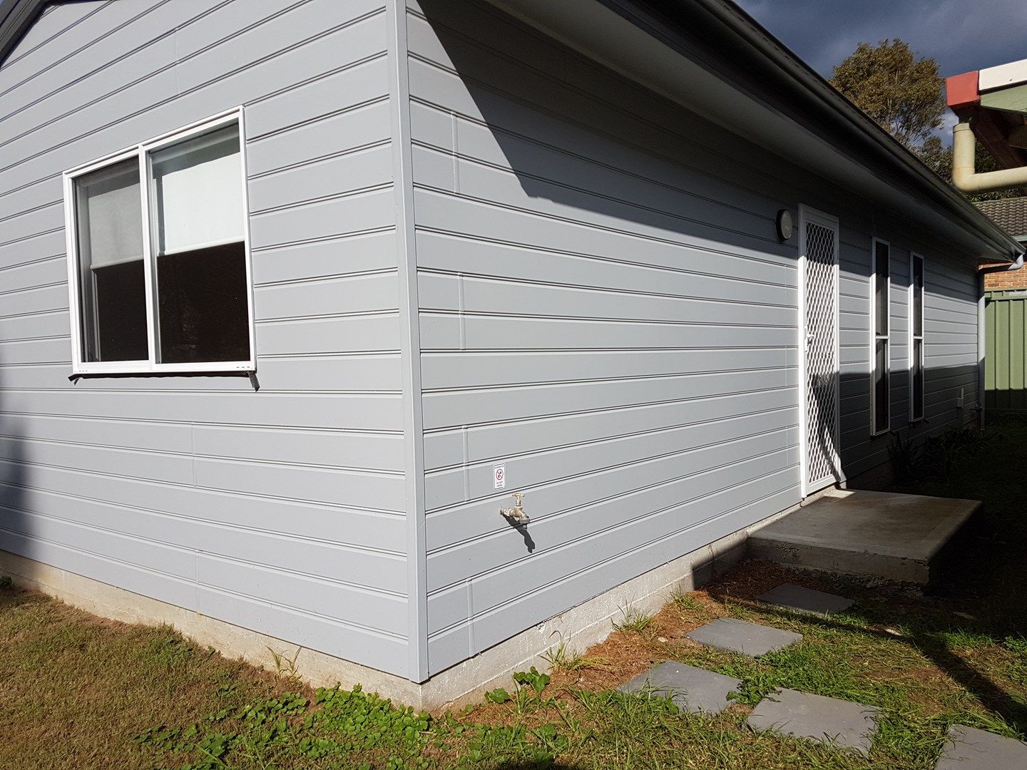 2 bedrooms House in 7a Carmen Close WATANOBBI NSW, 2259