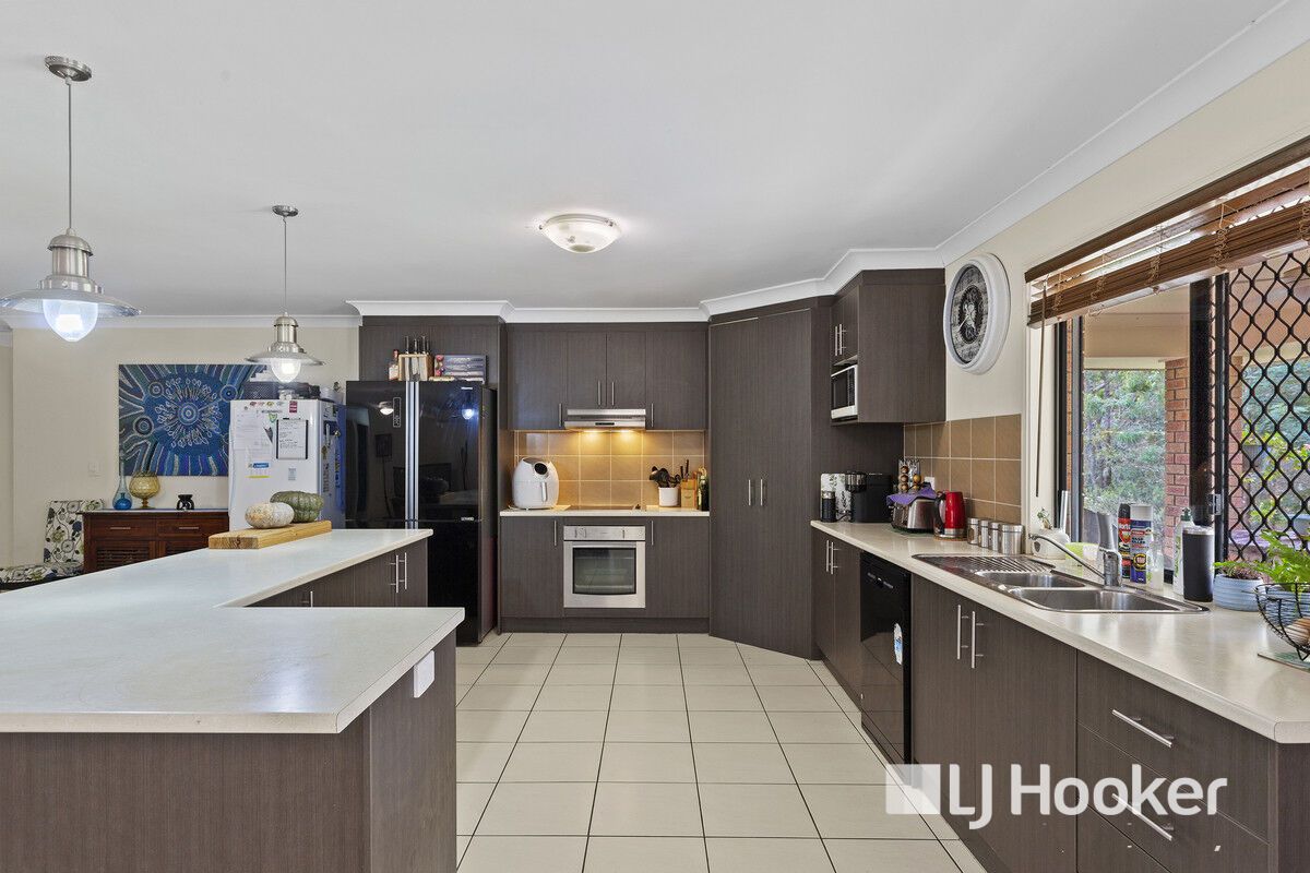 4 Wollemi Close, Regency Downs QLD 4341, Image 2