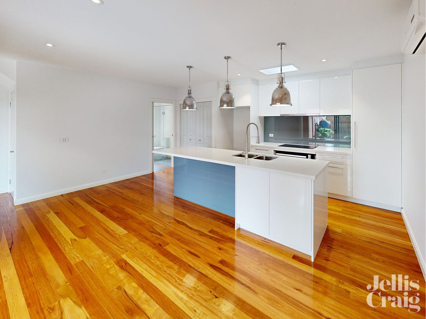 2/61 Bendigo Avenue, Bentleigh VIC 3204 Townhouse For Rent 800