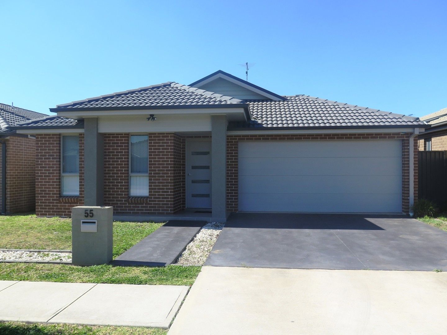 4 bedrooms House in 55 Finsbury Circuit ROPES CROSSING NSW, 2760