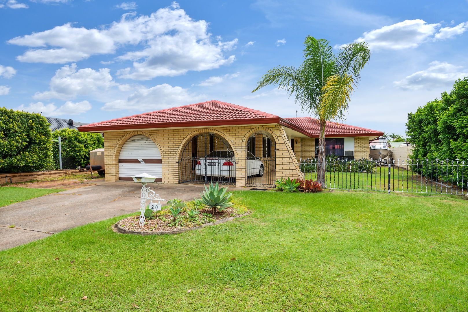 20 O'Grady Drive, Paradise Point QLD 4216, Image 2