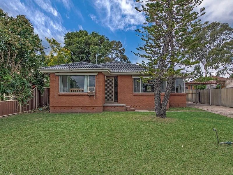 3 bedrooms House in 60 Surrey Street MINTO NSW, 2566
