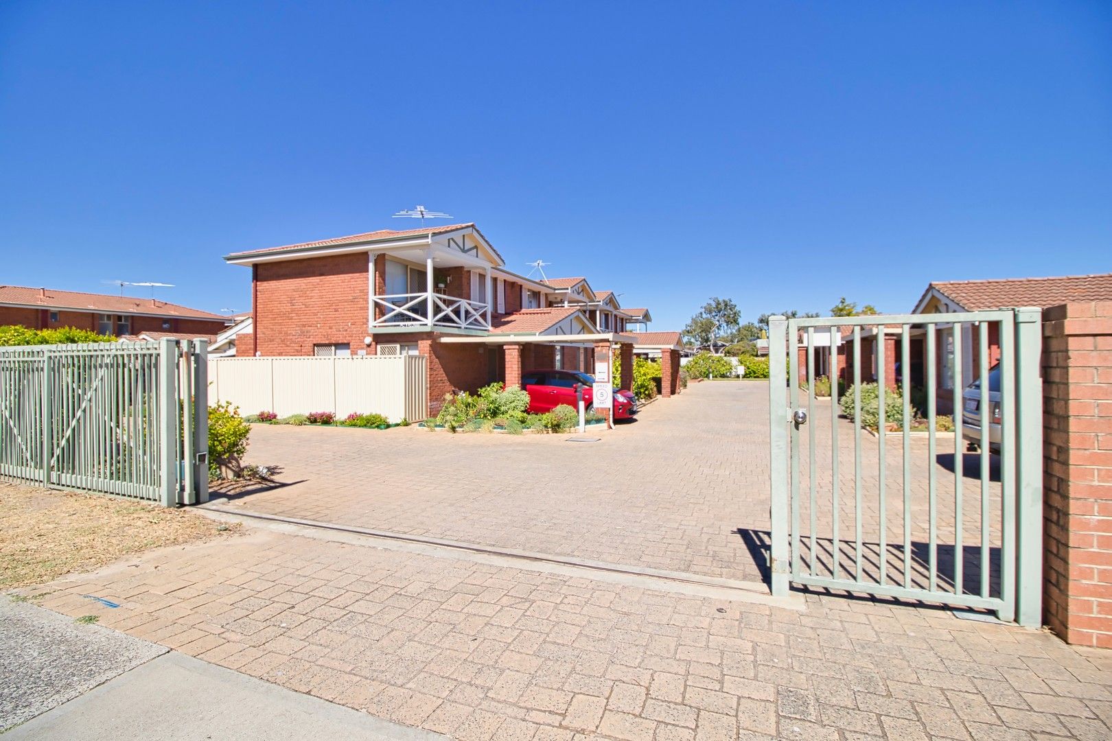 19/13 Baralda Court, Rockingham WA 6168, Image 0