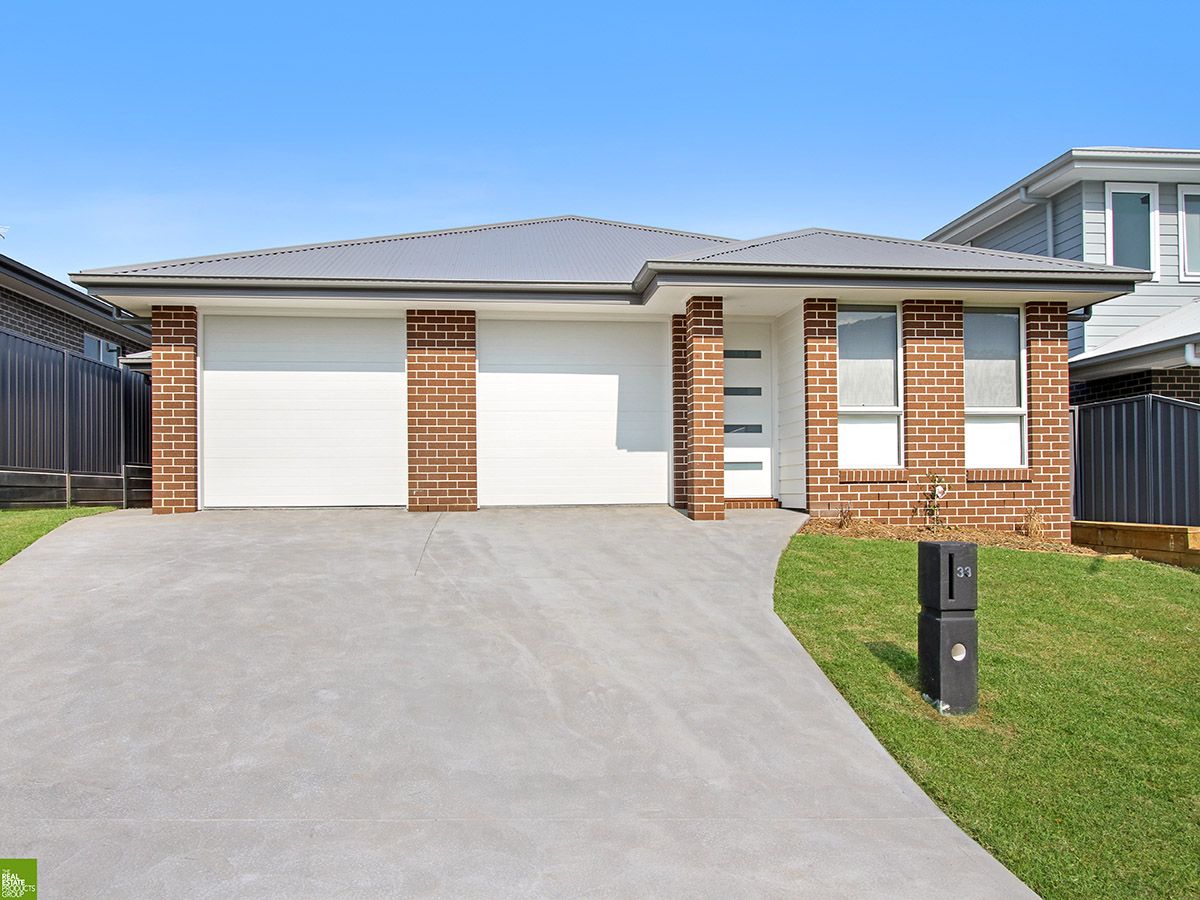 4 bedrooms Duplex in 33 Emila Road Emila Road KEMBLA GRANGE NSW, 2526