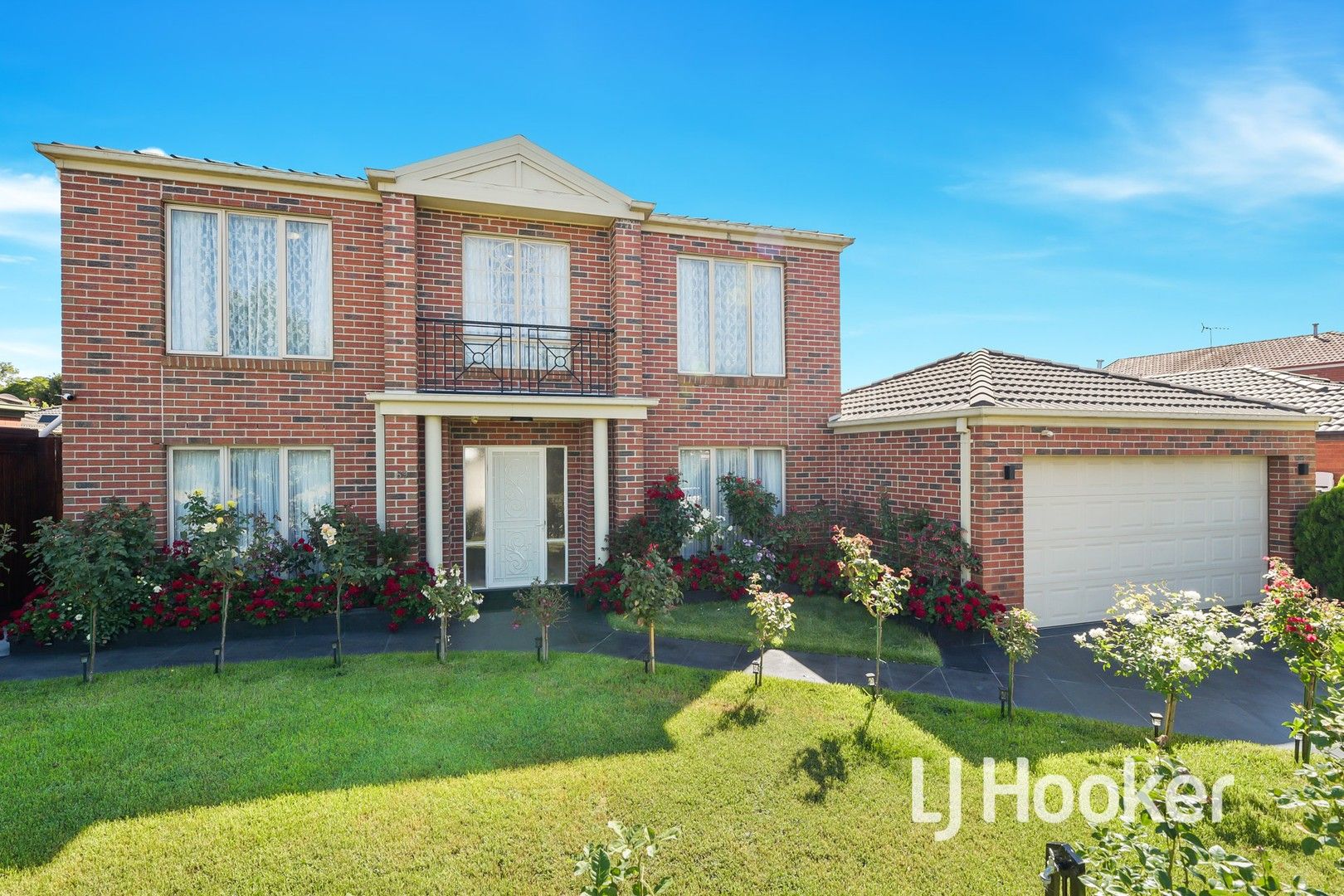 5 bedrooms House in 69 Laura Drive HAMPTON PARK VIC, 3976