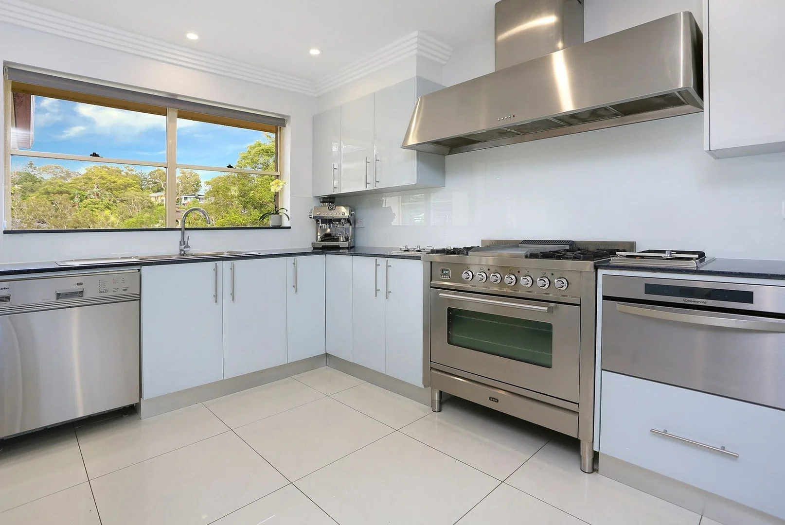 Additional image 4 of 100 Matson Crescent, Miranda NSW 2228