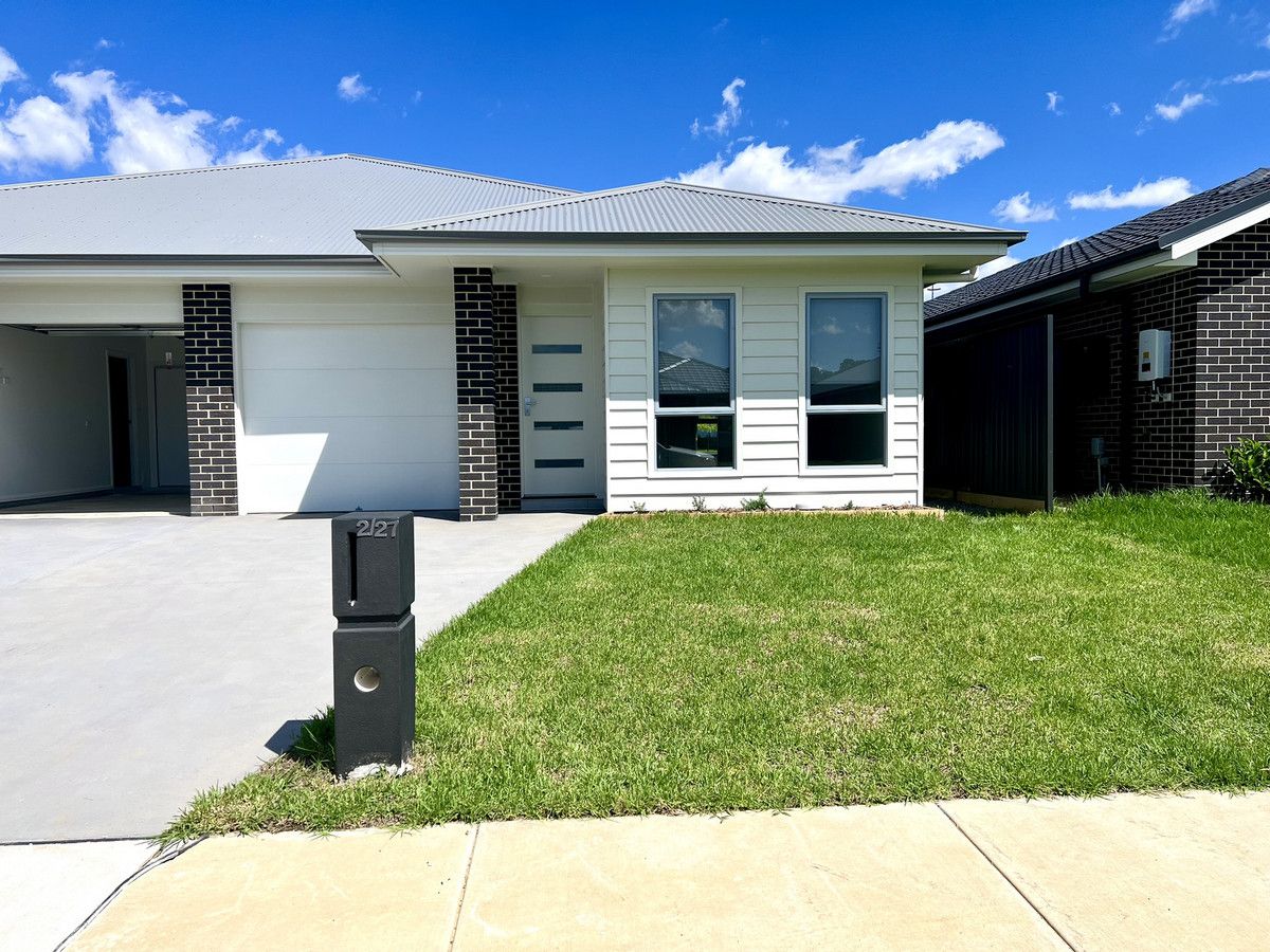27b Roebuck Street, Goulburn NSW 2580 Duplex For Rent Domain