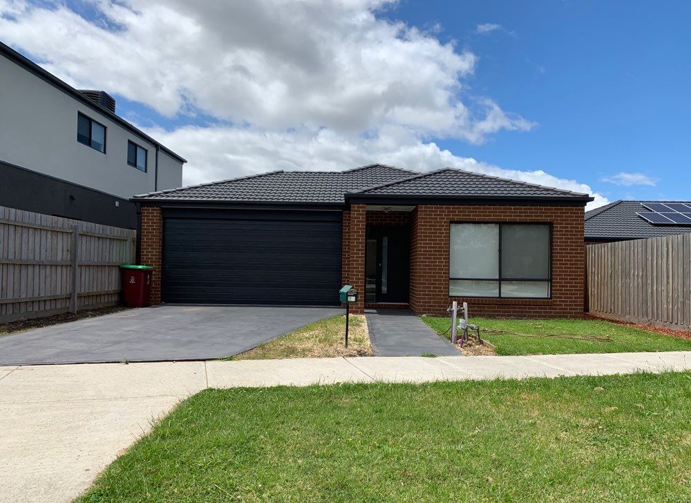 29 Fiorelli Boulevard, Cranbourne East VIC 3977