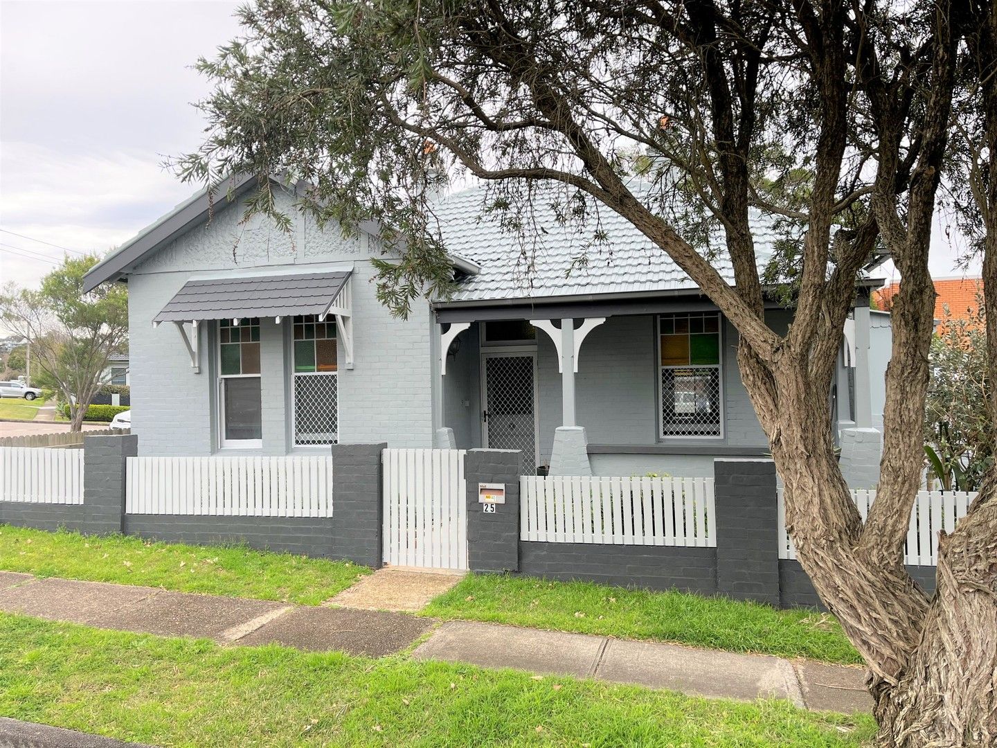 3 bedrooms House in 25 Avondale Road NEW LAMBTON NSW, 2305