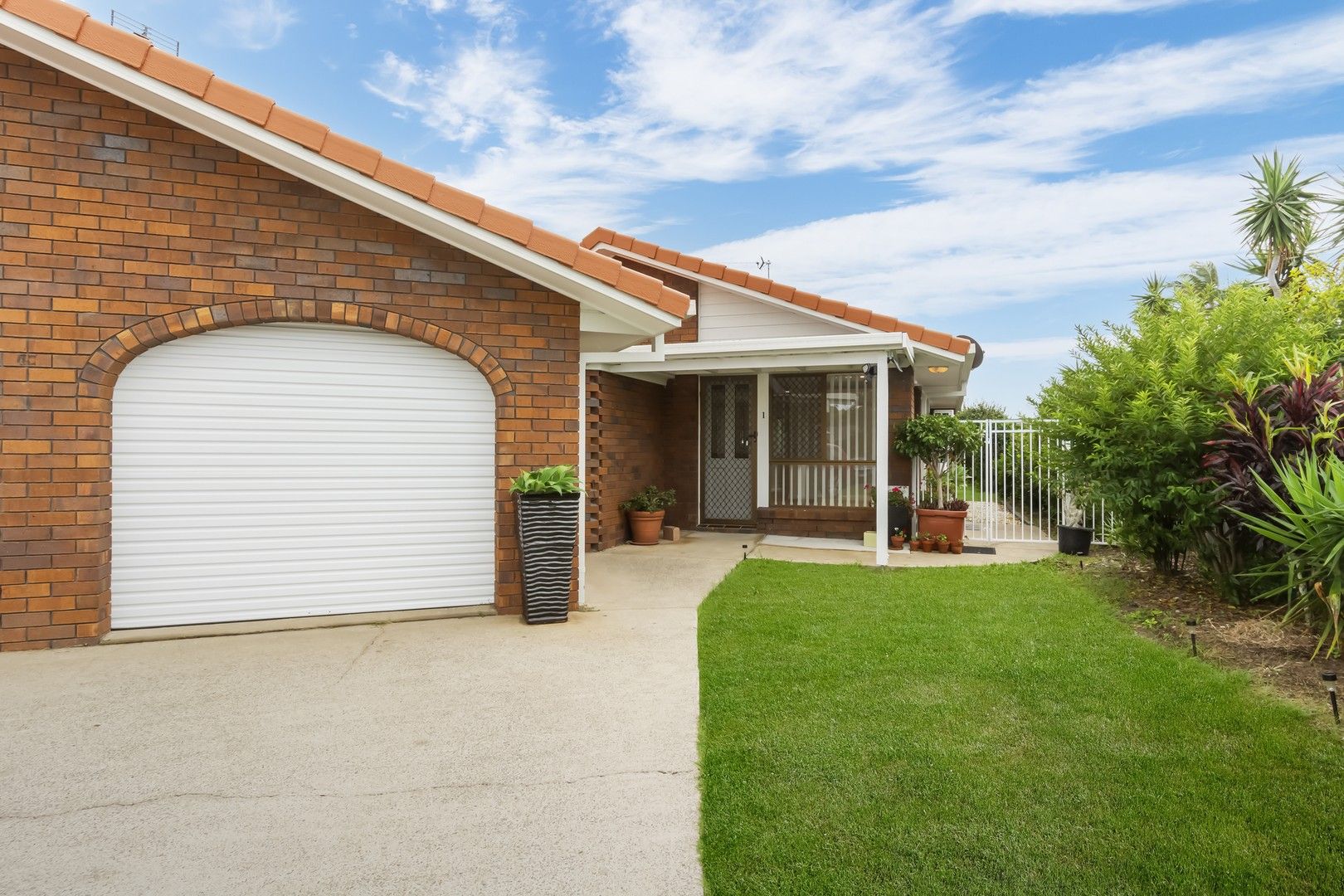 1/18 Warrie Close, Paradise Point QLD 4216, Image 0