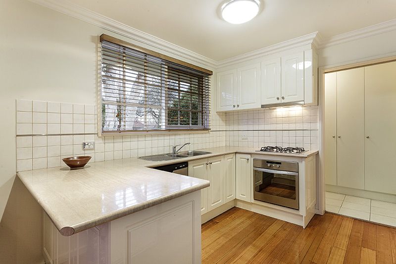 1/40 Durham Road, SURREY HILLS VIC 3127, Image 2