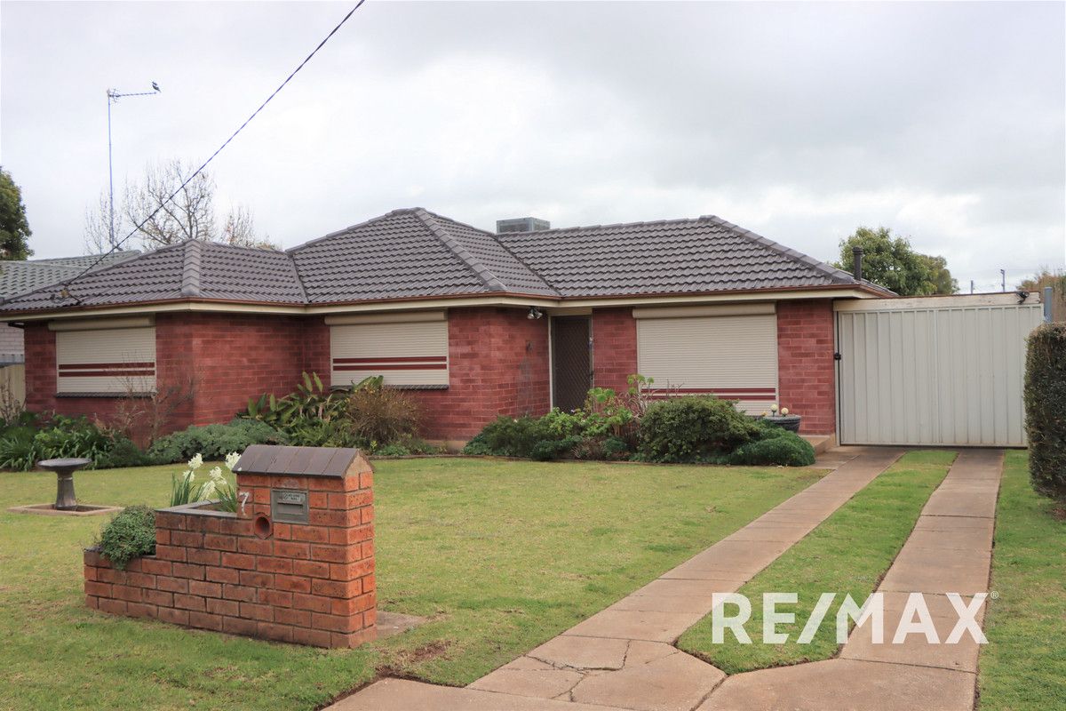 3 bedrooms House in 7 Crawford Street ASHMONT NSW, 2650