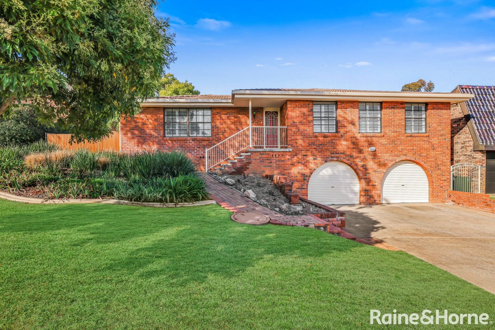 18 Woodburn Way, Tamworth NSW 2340, Image 0