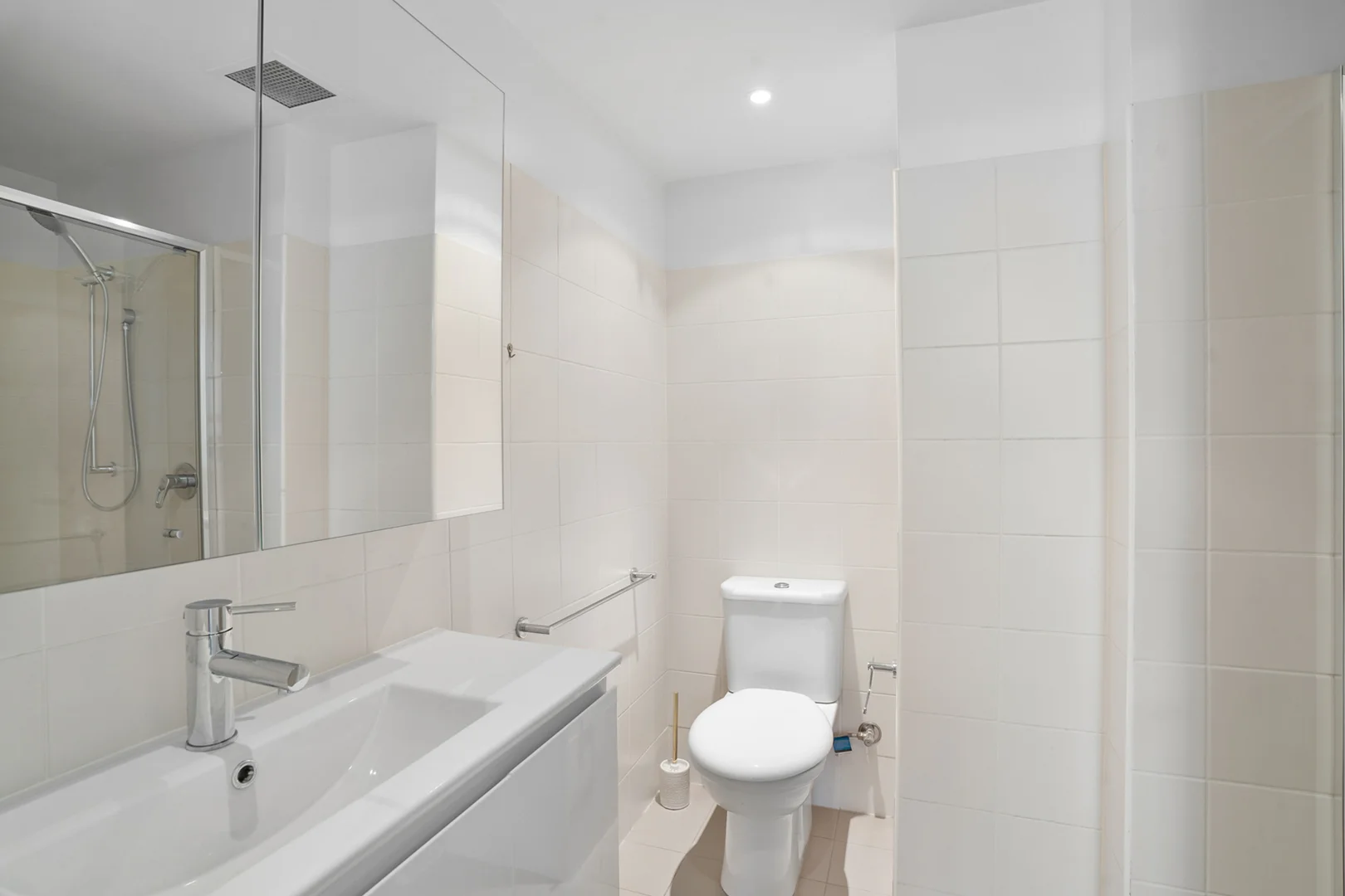 Additional image 8 of 422/80 John Whiteway Drive, Gosford NSW 2250