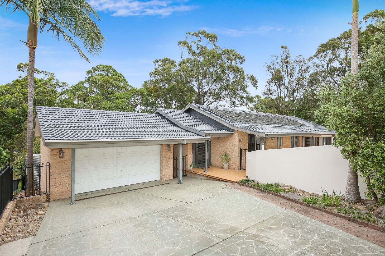 19 Noonga Place, Cordeaux Heights NSW 2526