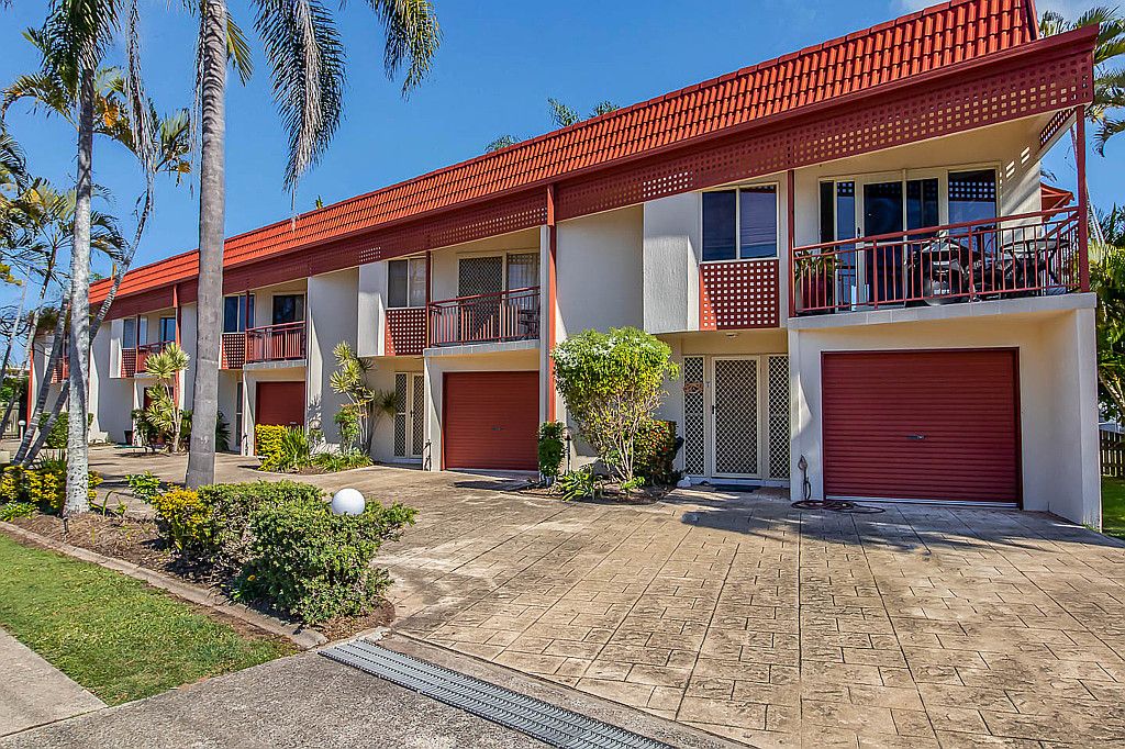 5/457 Charlton Esplanade, Torquay QLD 4655, Image 2