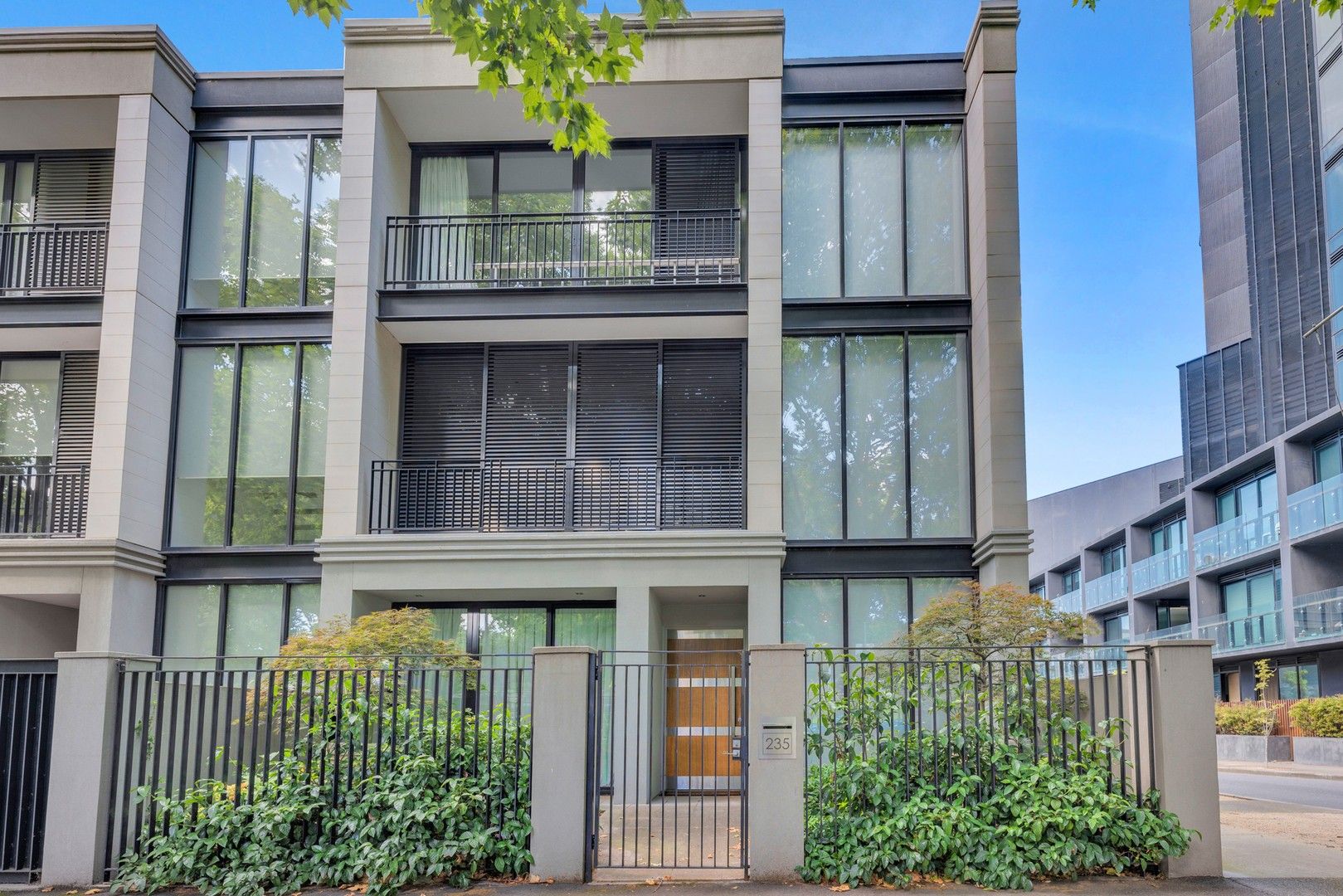 235 Wellington Parade South, East Melbourne VIC 3002 House For Rent