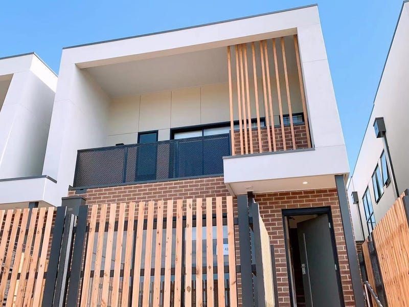 3 bedrooms Townhouse in 376 Point Cook Road POINT COOK VIC, 3030