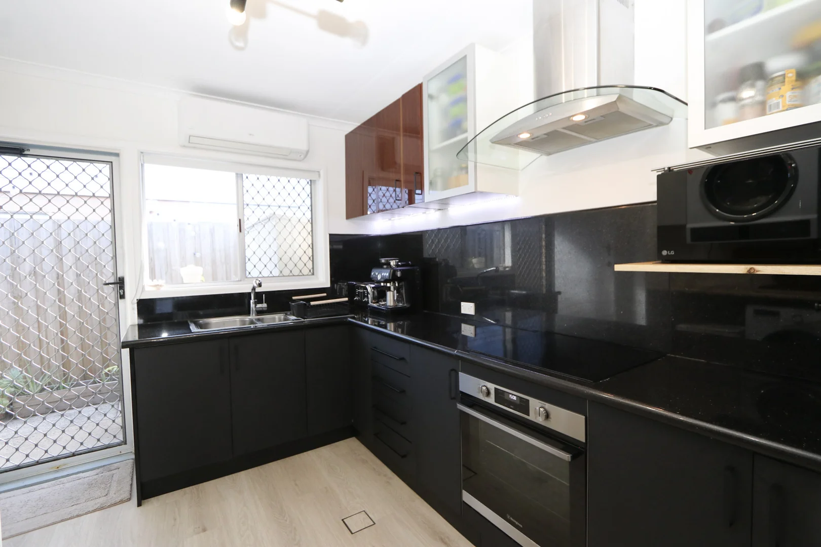 Additional image 8 of 2/33 William Street, Mermaid Beach QLD 4218